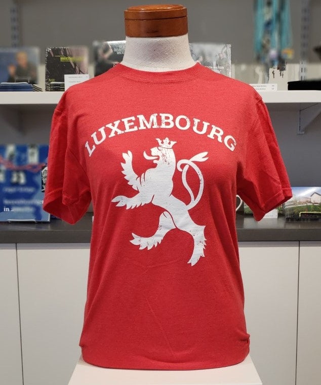 Red shop lion shirt